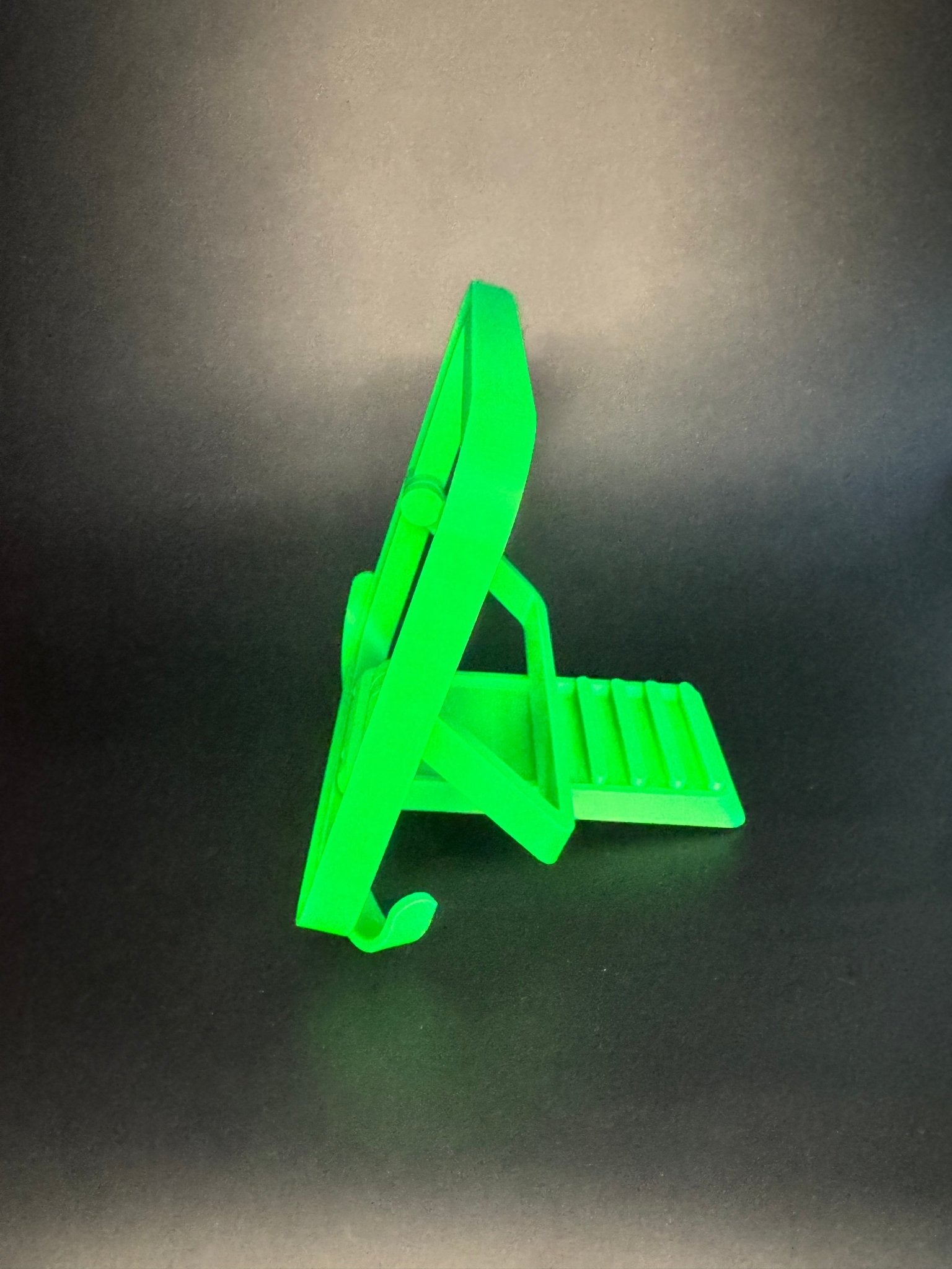 Book Stand - Frogivation