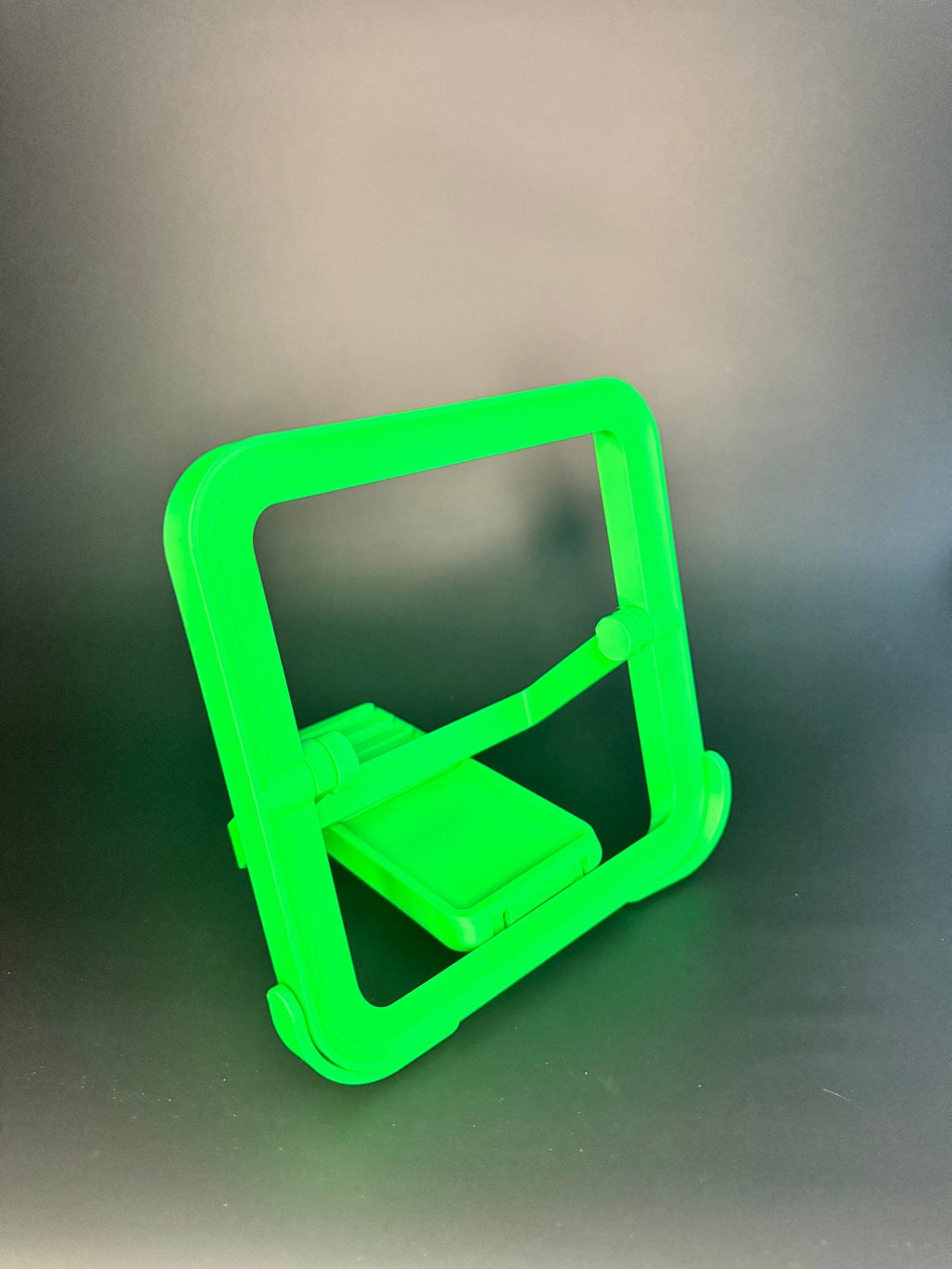 Book Stand - Frogivation